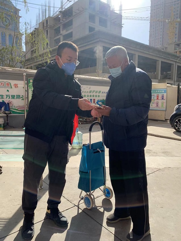 202111101636540489131048.jpg 青年黨員志愿者茍軒誠.jpg